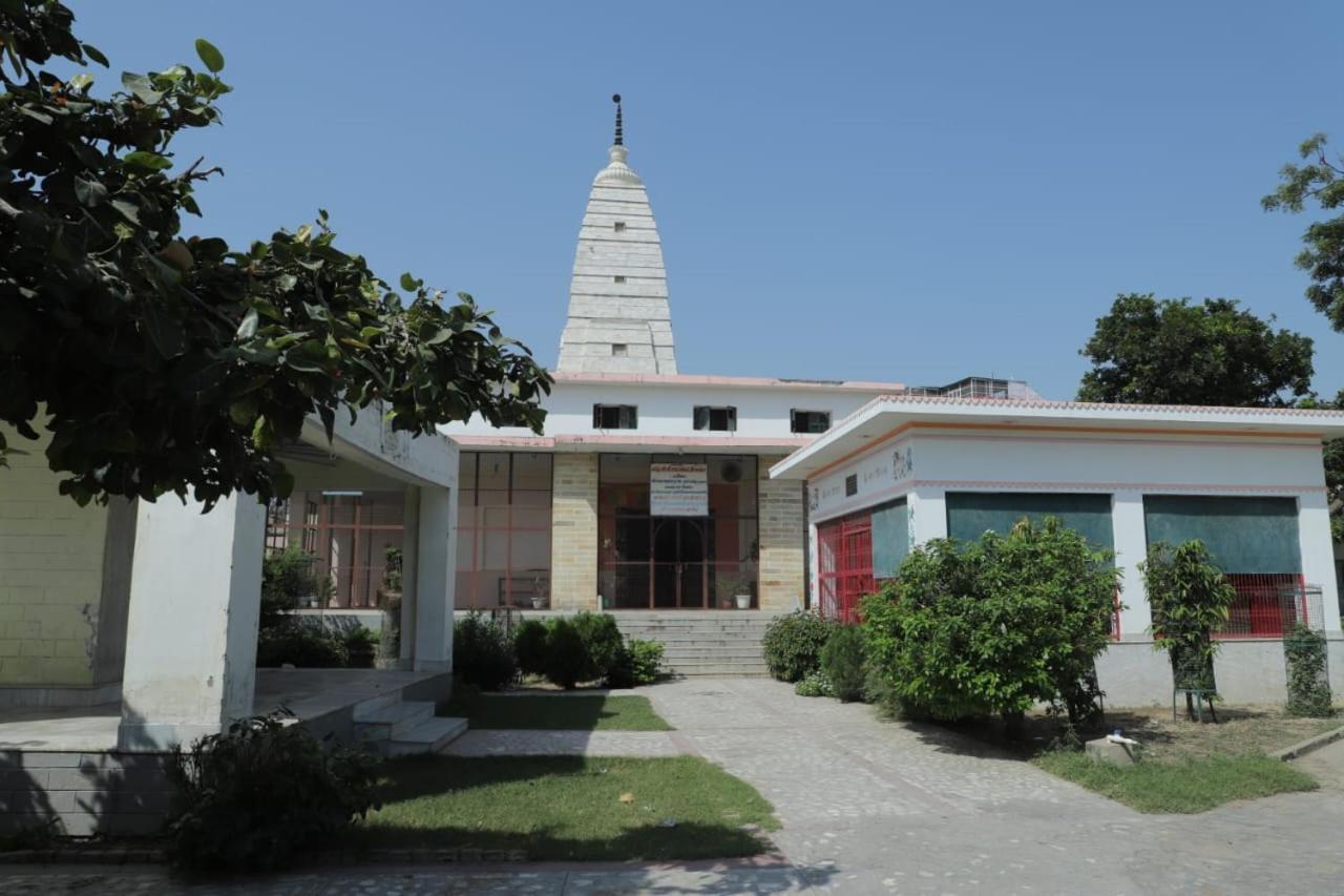 Radha Madhav Ashram วรินดาวัน ภายนอก รูปภาพ