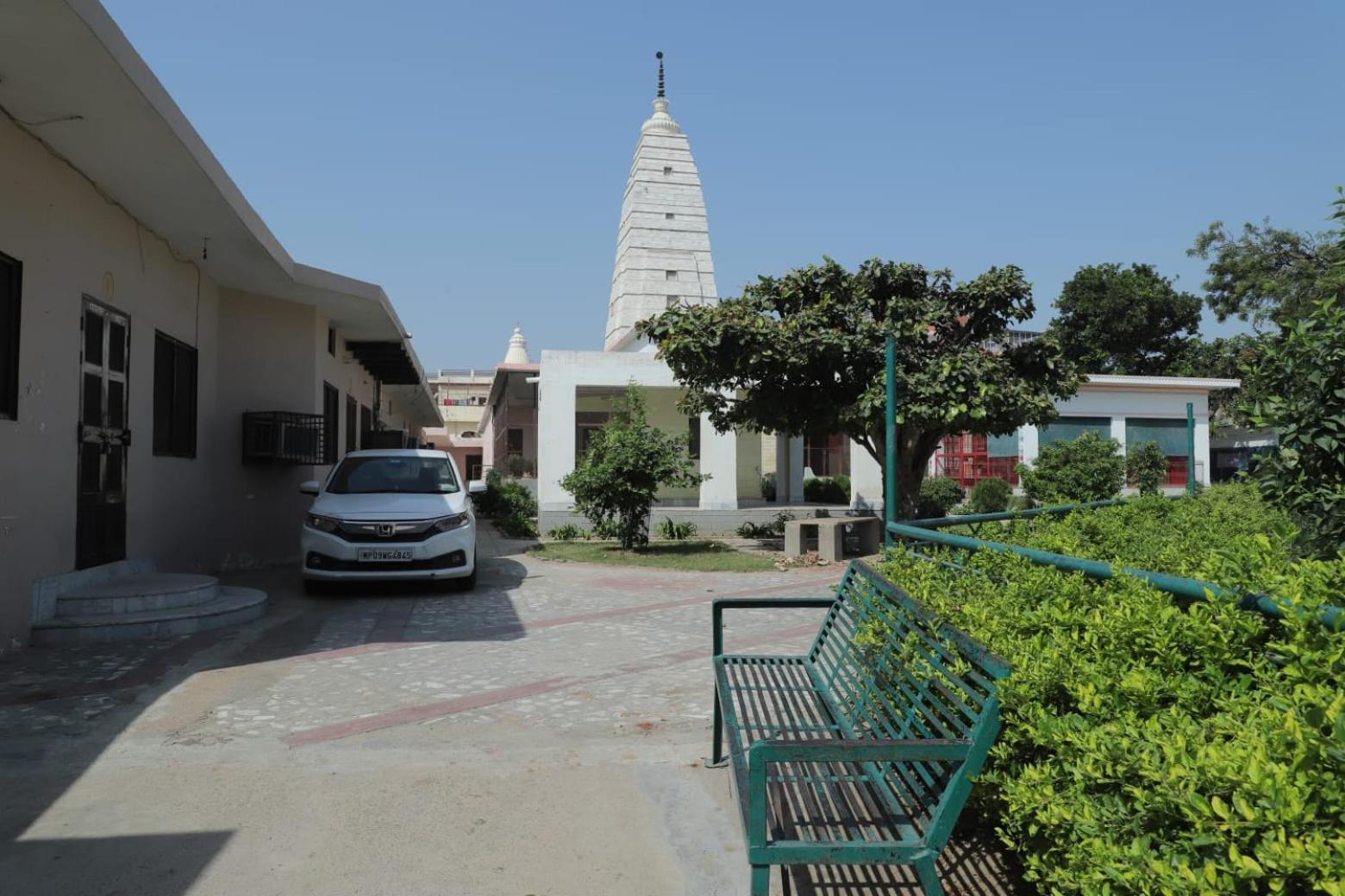 Radha Madhav Ashram วรินดาวัน ภายนอก รูปภาพ